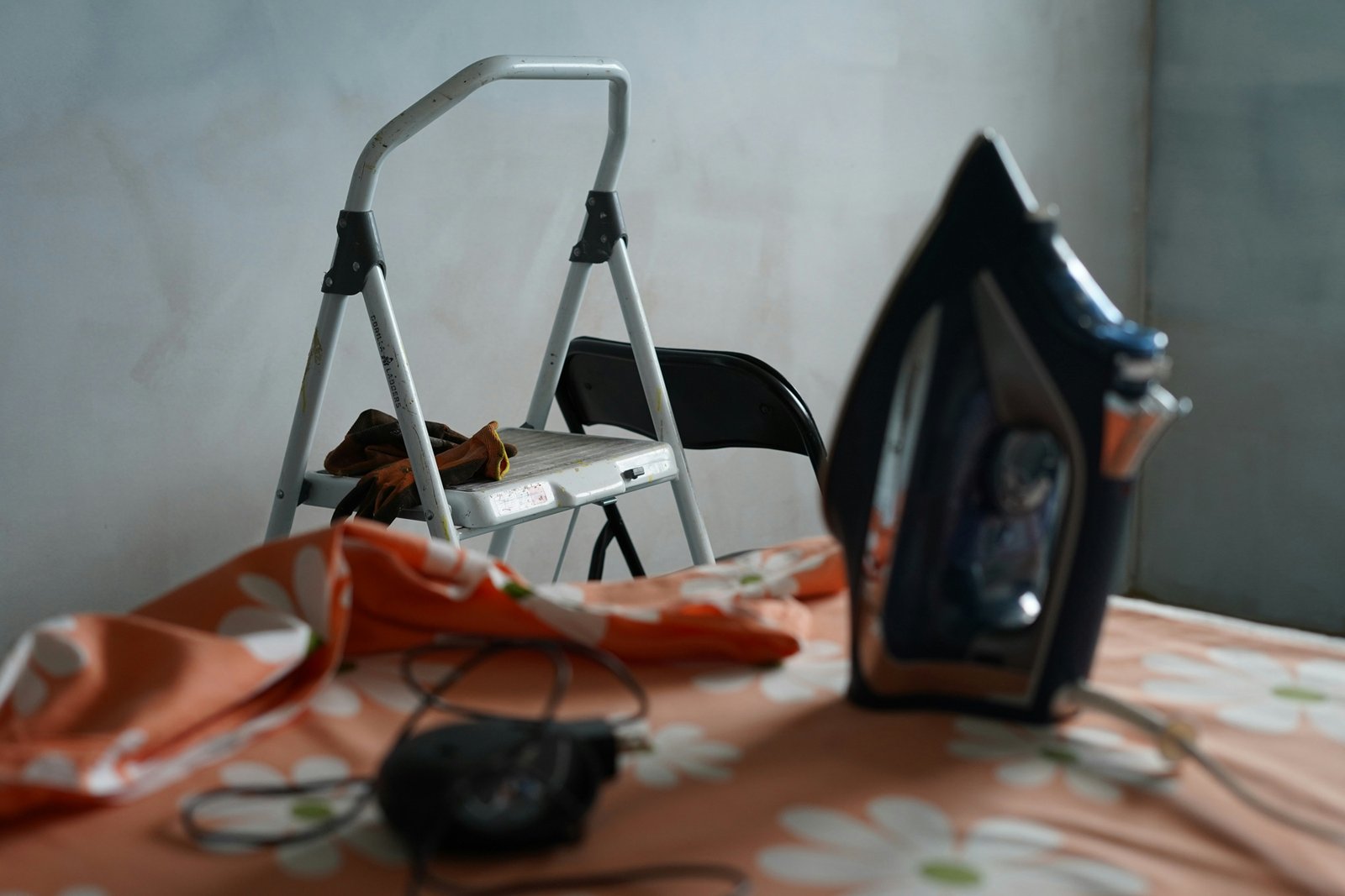 Dampfbügeleisen im Haushalt