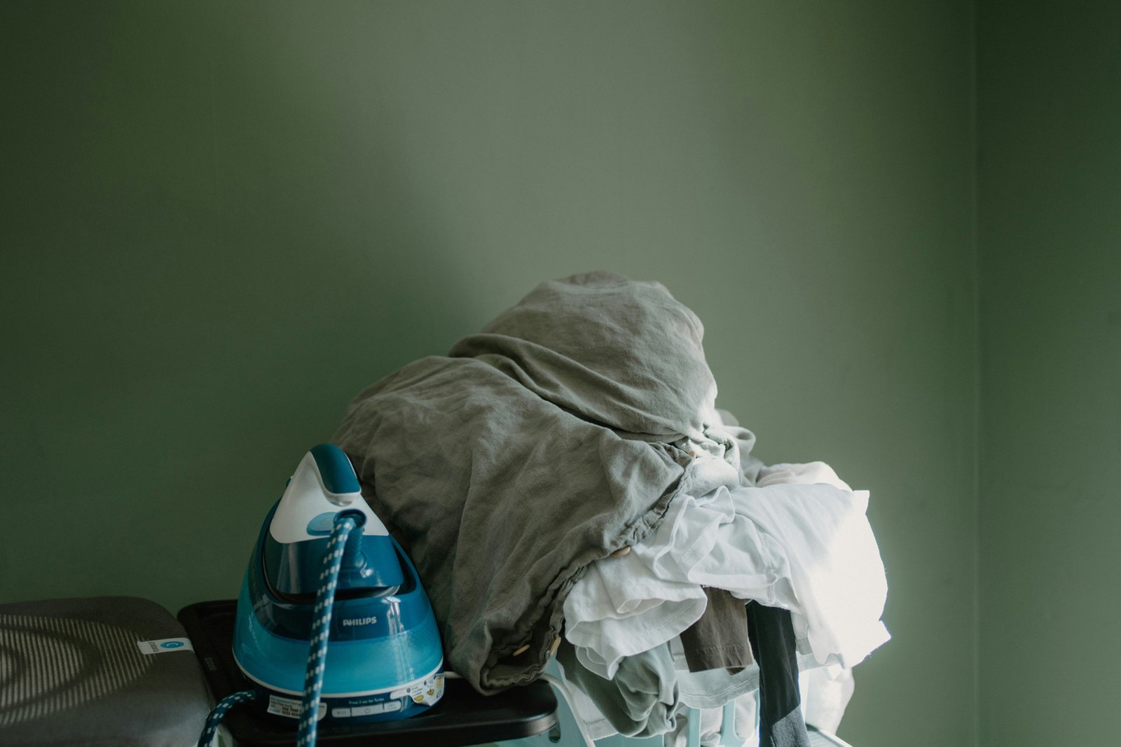 Dampfbügeleisen im Haushalt