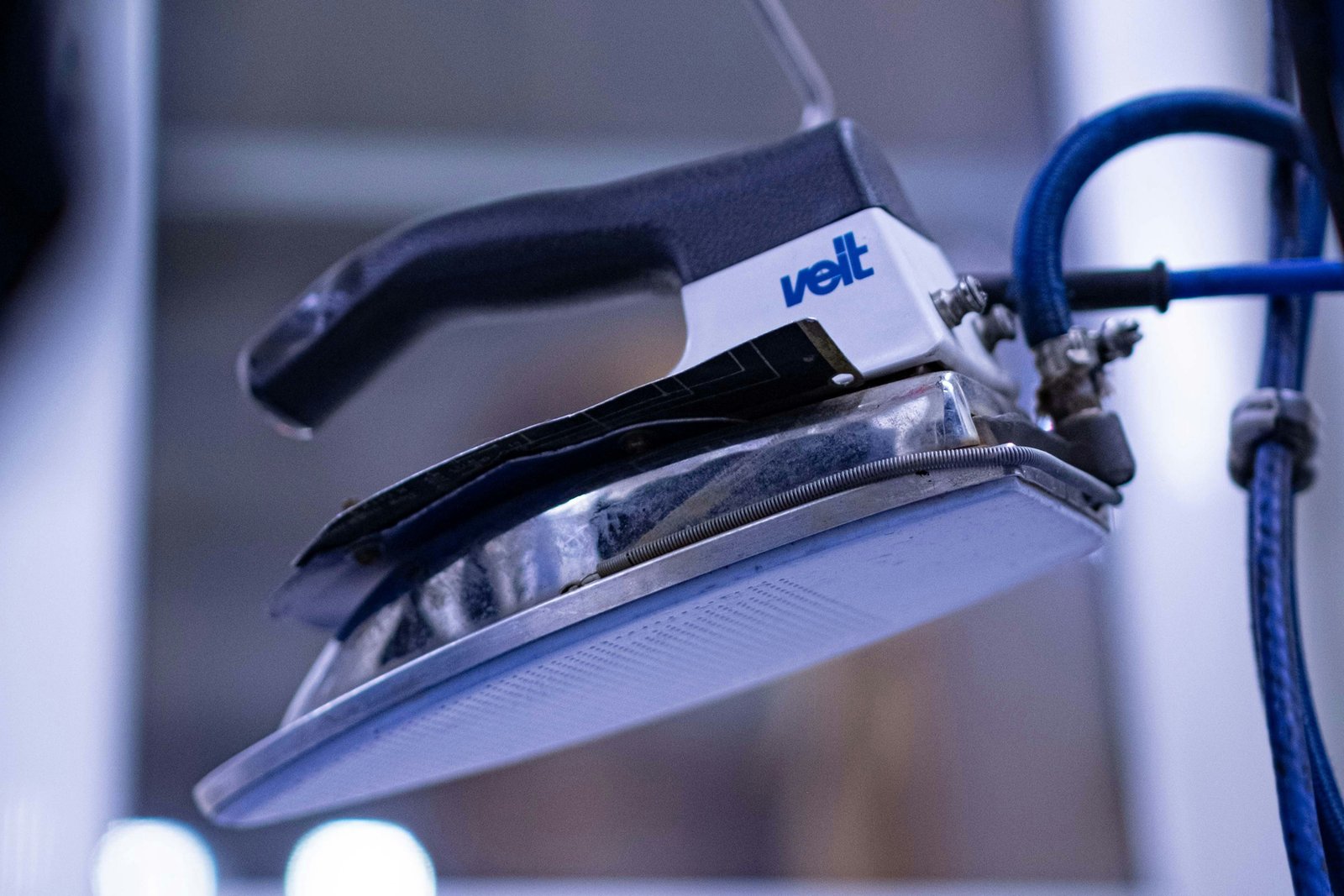 Unterseite eines Bügeleisens